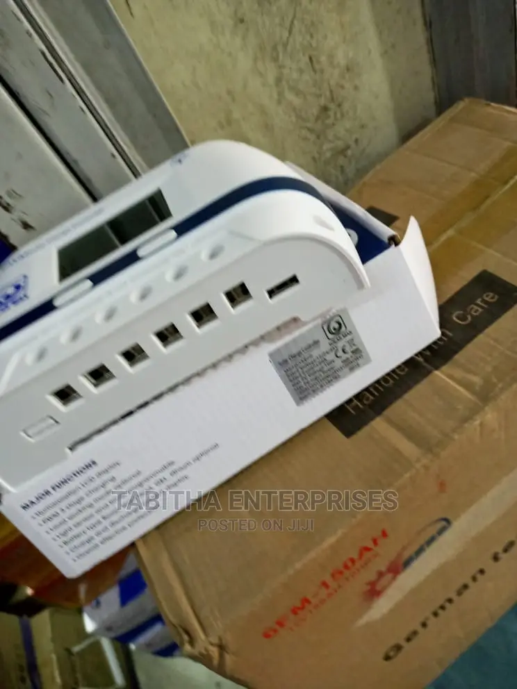 Solar Charge Controller Modern