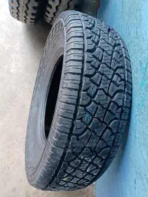 245/70r16 Pirelli Tyre