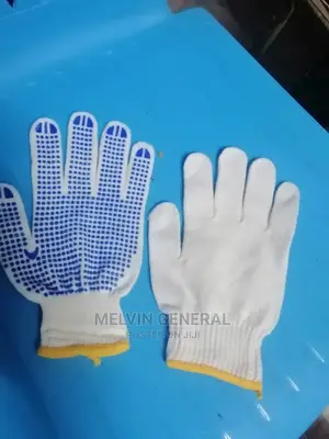 Short Woolen Gloves.