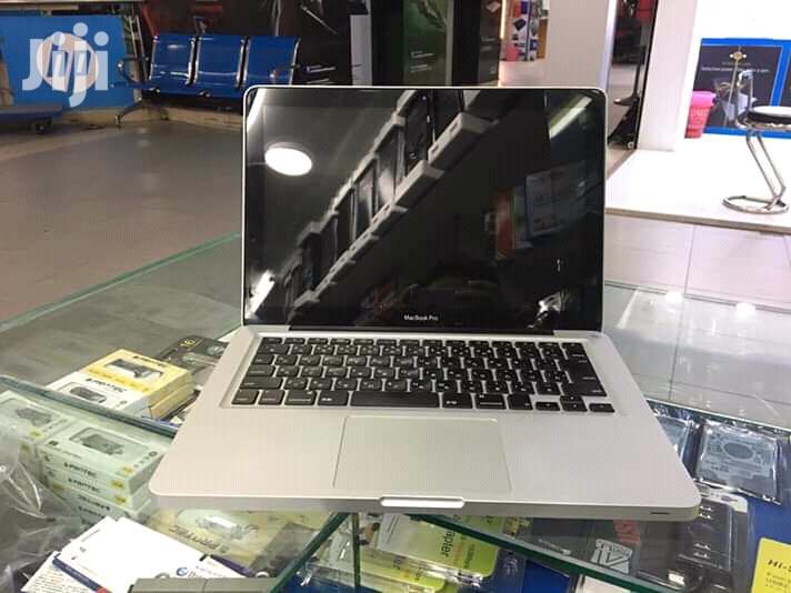 Laptop Apple MacBook Pro 4GB Intel Core i5 HDD 500GB