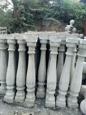 Concrete Pillars 3ft)