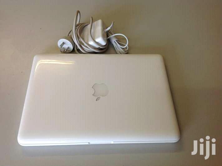 Laptop Apple MacBook 4GB Intel Core 2 Duo HDD 320GB