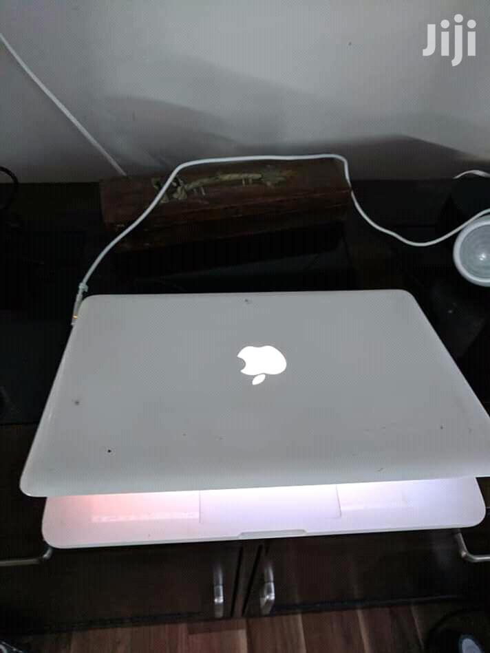 Laptop Apple MacBook 4GB Intel Core 2 Duo HDD 320GB