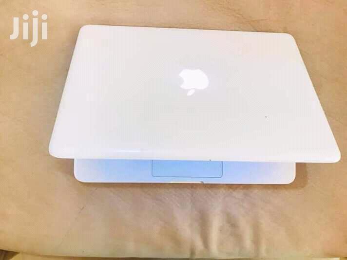 Laptop Apple MacBook 4GB Intel Core 2 Duo HDD 320GB