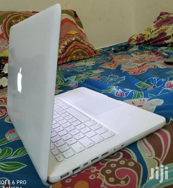 Laptop Apple MacBook 4GB Intel Core 2 Duo HDD 320GB