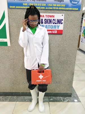 Short Labcoats/Mint Materials