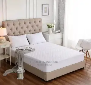 White 4*6 Matress Protector