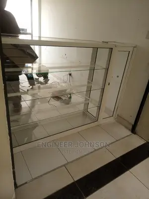 Aluminium Glass Showcase