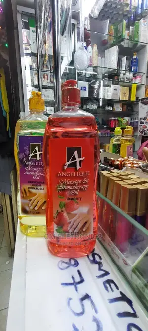 Angelique Massage Aromatherapy Oil. Lavender/Stewberry 1L.