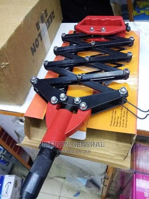 Rivet Gun Machine