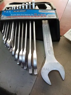 Fixed Spanner Set