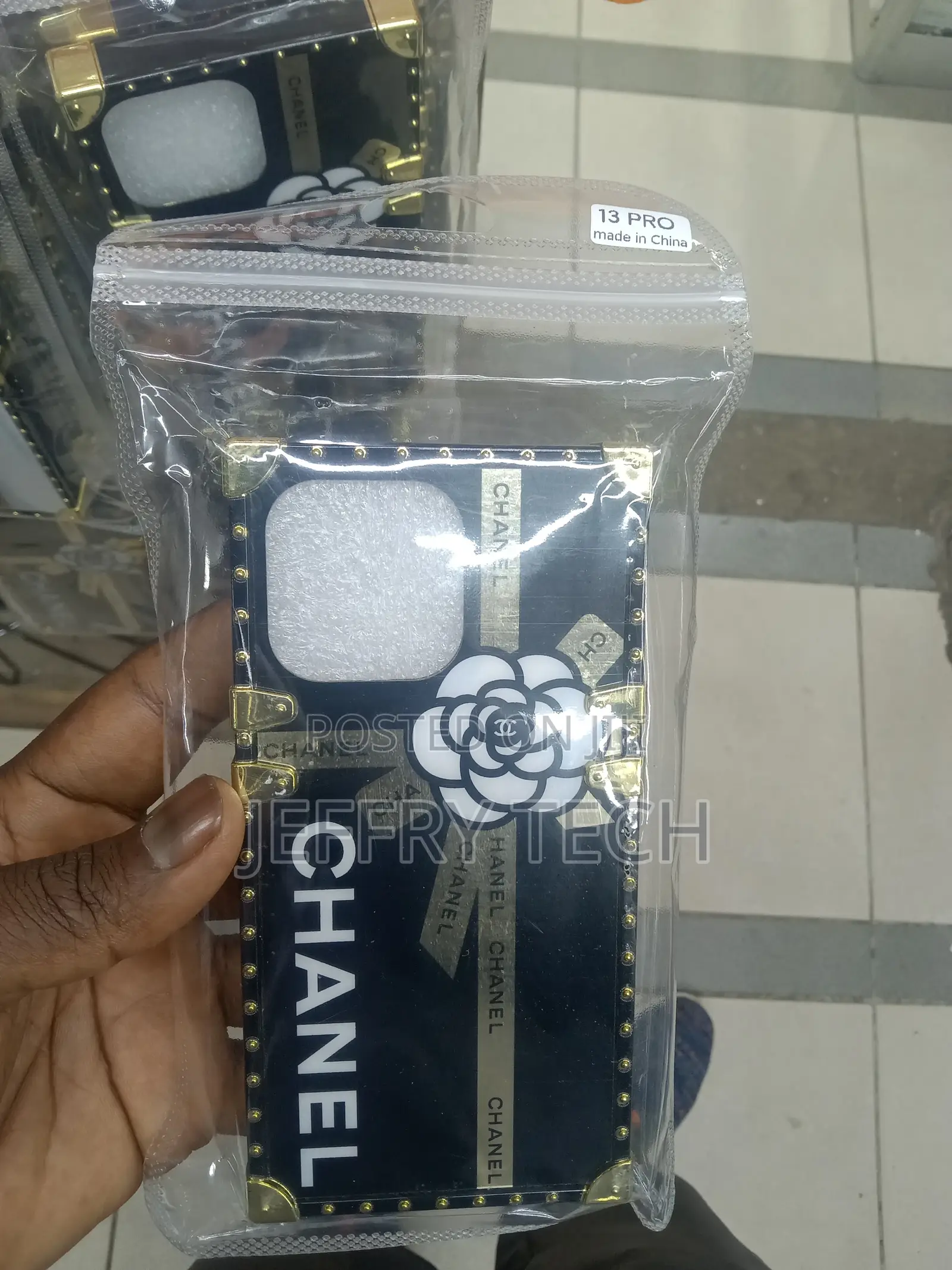Louis Vuitton A72 Silicone Case