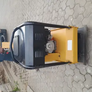 Reversible Plate Compactor (Slightly Used)