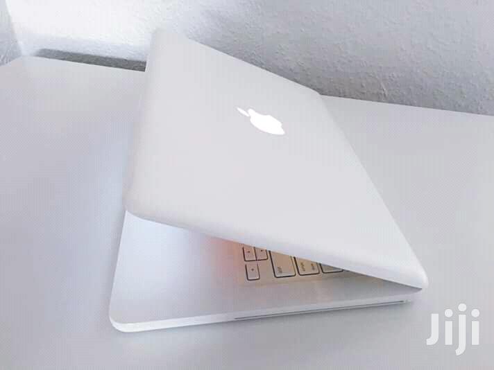 Laptop Apple MacBook 4GB Intel Core 2 Duo HDD 320GB