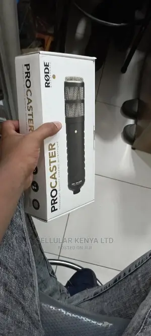 Rode Procaster Broadcast-Quality Dynamic Microphone