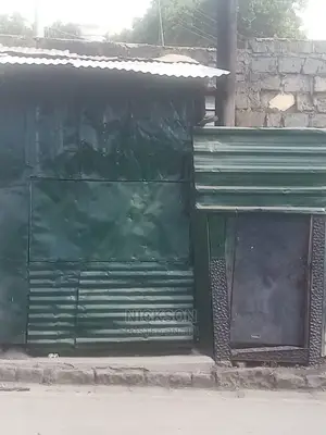 A Congurrated Shop for Sale for Business