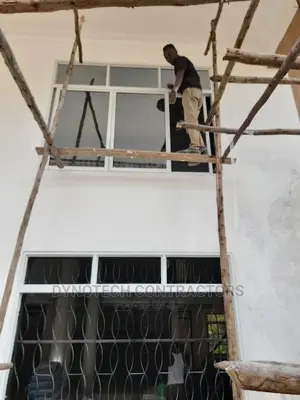 Aluminium /Aluminum Sliding Windows Doors Office Partition