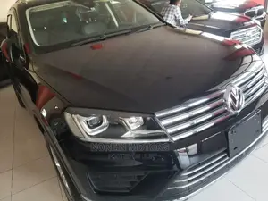 Volkswagen Touareg V6 Lux AWD 4MOTION 2015 Black