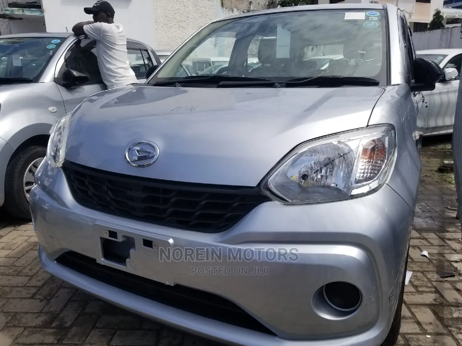 Daihatsu Boon 2015 Silver