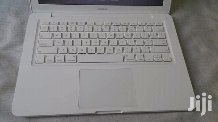 Laptop Apple MacBook 4GB Intel Core 2 Duo HDD 320GB