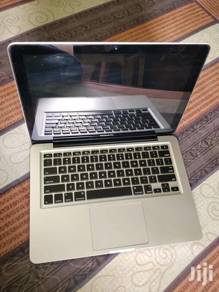 Laptop Apple MacBook Pro 4GB Intel Core i5 HDD 500GB