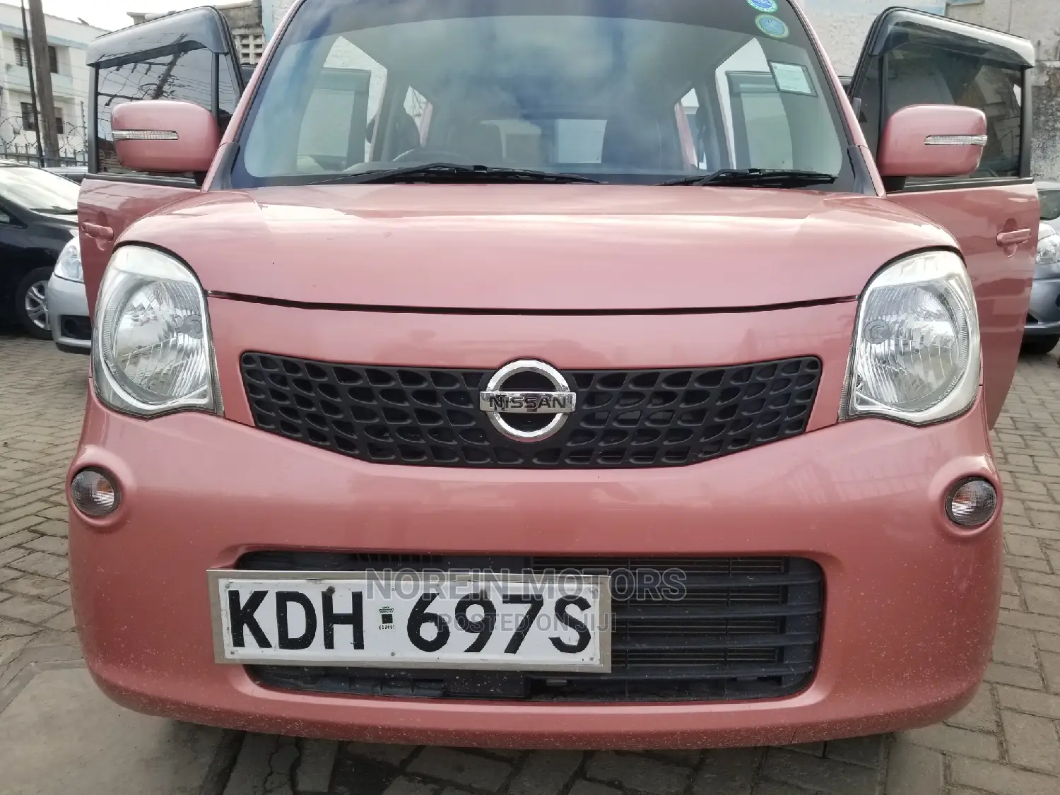 Nissan Moco 2014 Pink