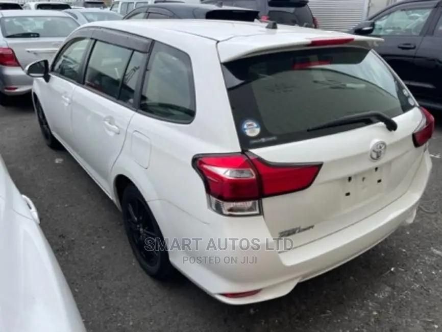 Toyota Corolla Fielder 2017 White