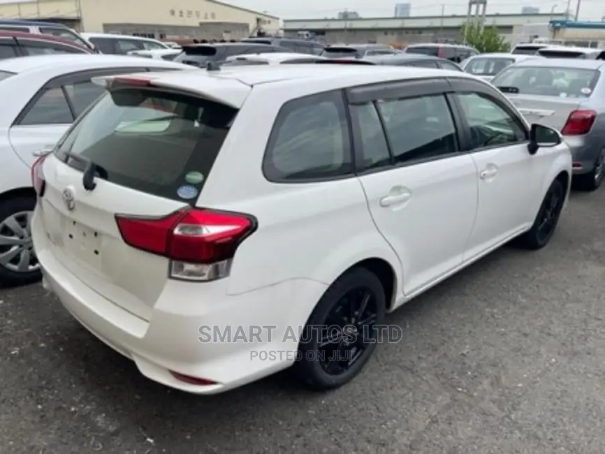 Toyota Corolla Fielder 2017 White