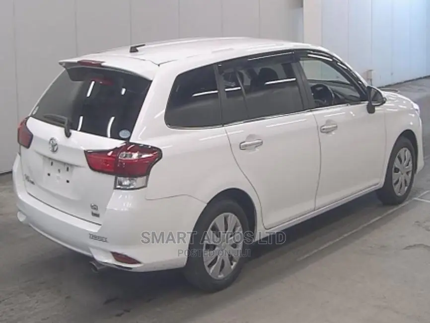 Toyota Corolla Fielder 2017 White
