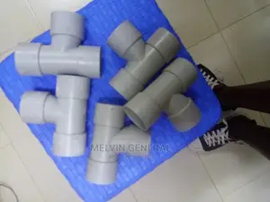 Pvc Tee 11/2"