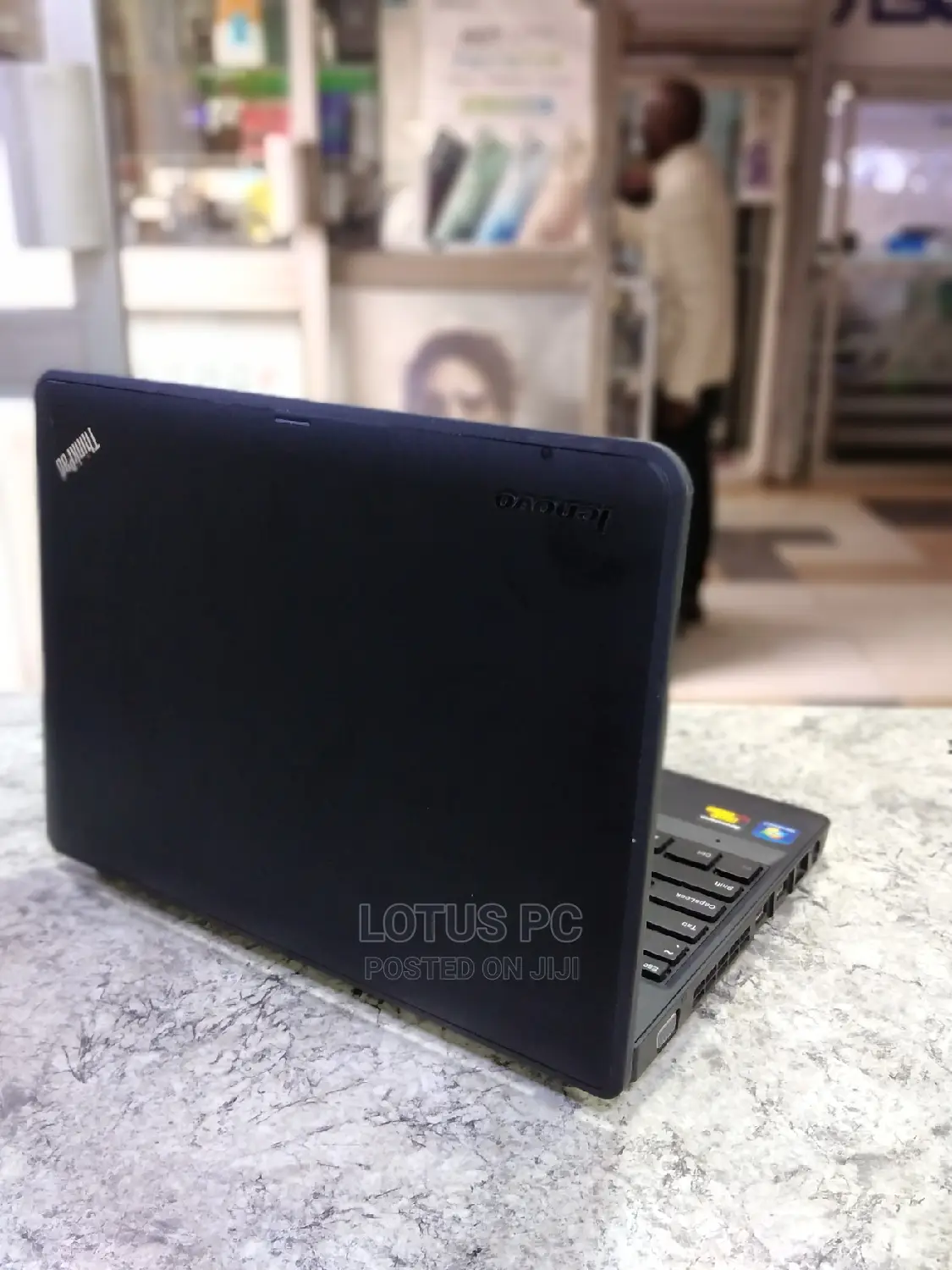 Laptop Lenovo ThinkPad X131e 4GB Intel Celeron HDD 320GB