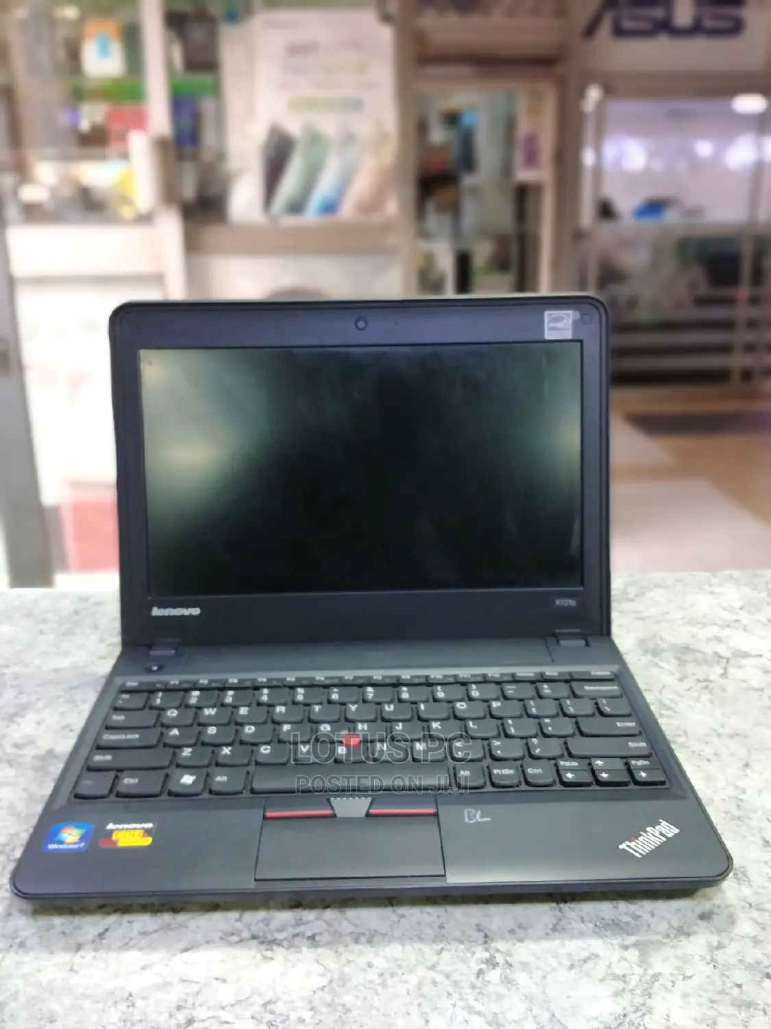 Laptop Lenovo ThinkPad X131e 4GB Intel Core 2 Duo HDD 320GB