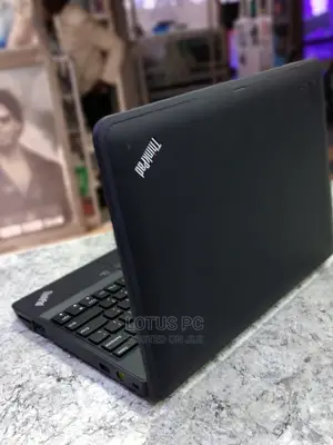 Laptop Lenovo ThinkPad X131e 4GB Intel Core 2 Duo HDD 320GB