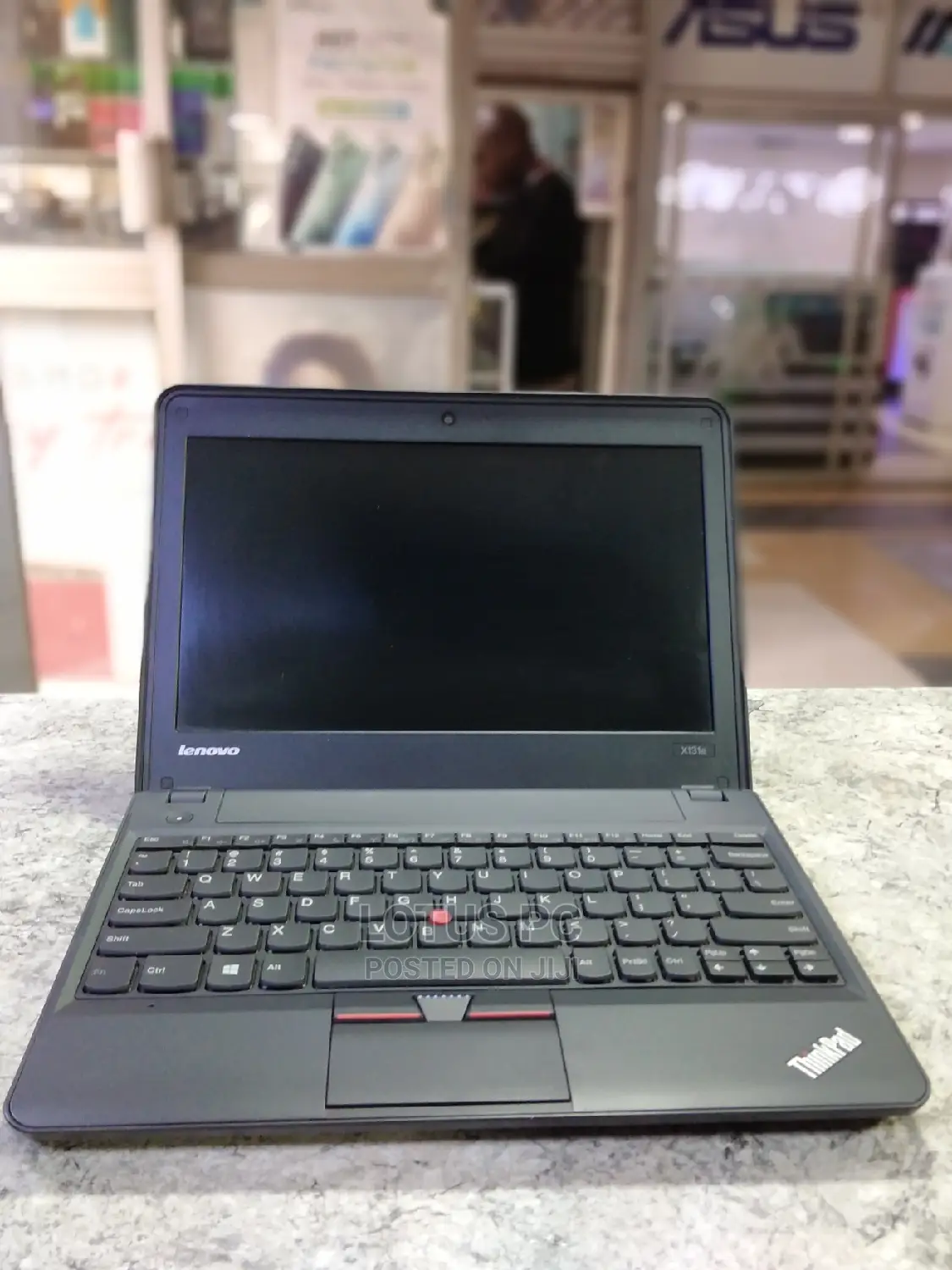 Laptop Lenovo ThinkPad X131e 4GB Intel Celeron HDD 320GB