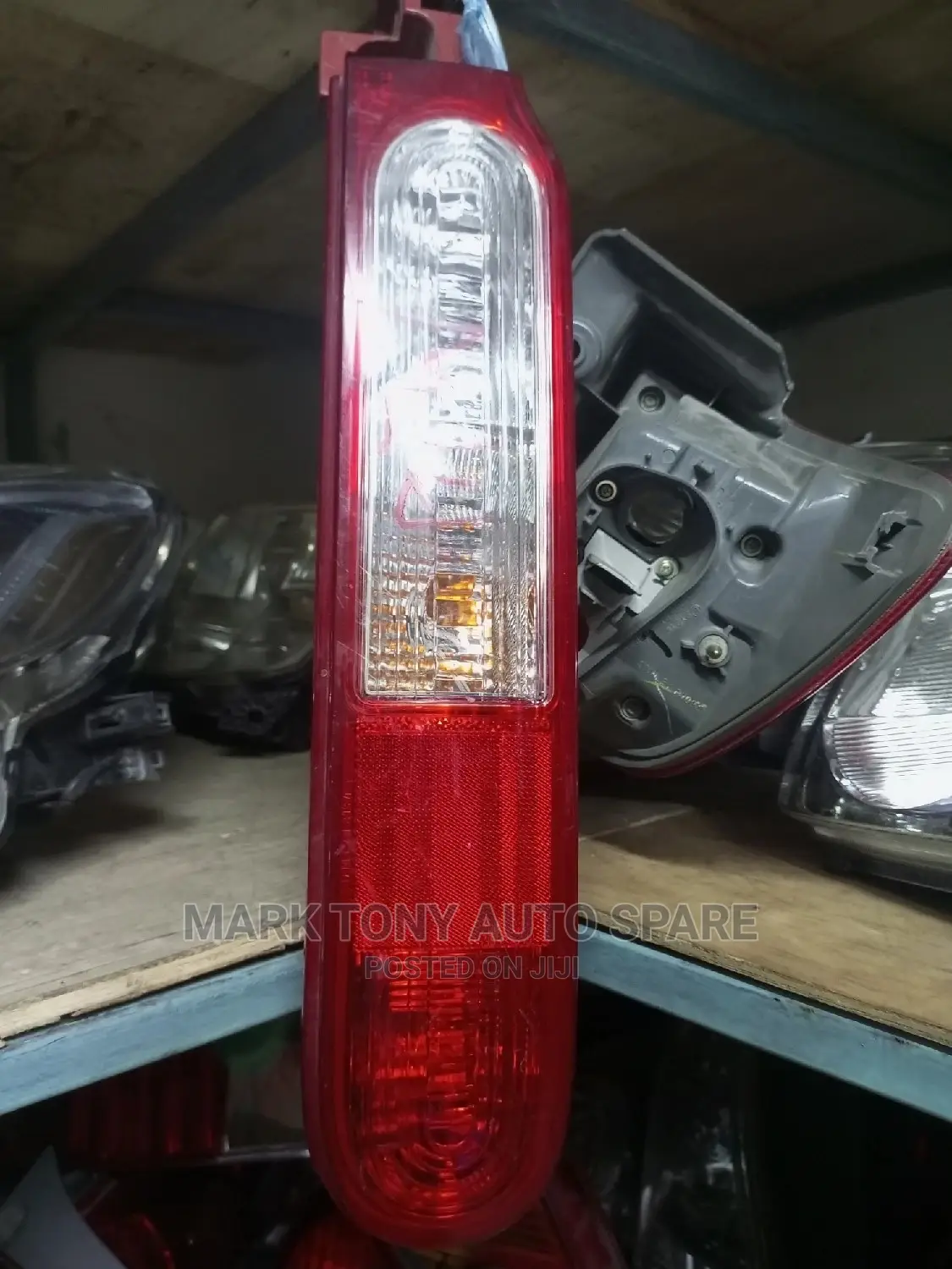 Nissan Cube Backlights