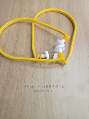 Ear Plugs/With Plastic Neck Ring