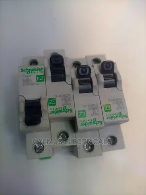 32a MCB Single