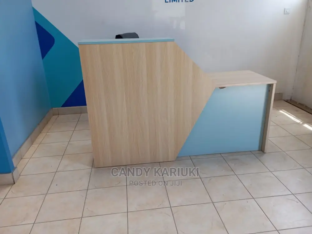 1.8m Reception Desk