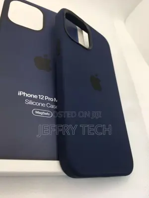 Apple Silicone Open Box Case With Magsafe for iPhone 12 Pro