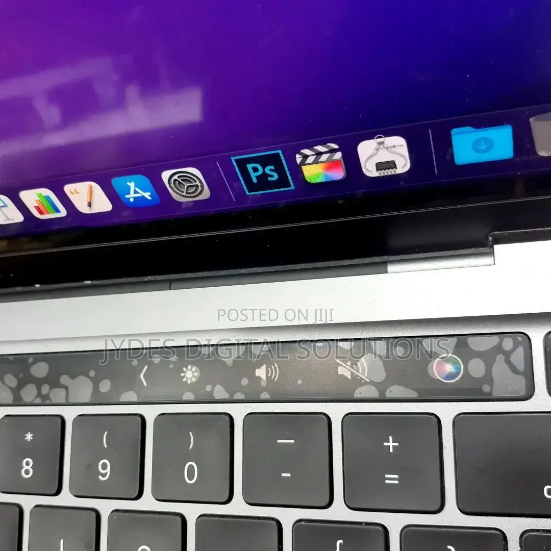 New Laptop Apple MacBook Pro M1 8GB Apple M1 SSD 512GB