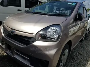 Daihatsu Mira 2014 Pink