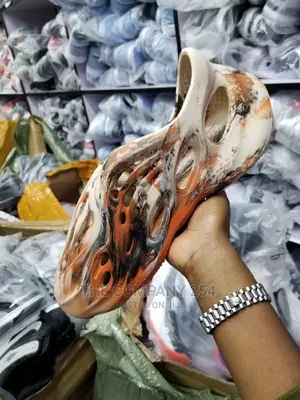 Yeezy Foams Runners