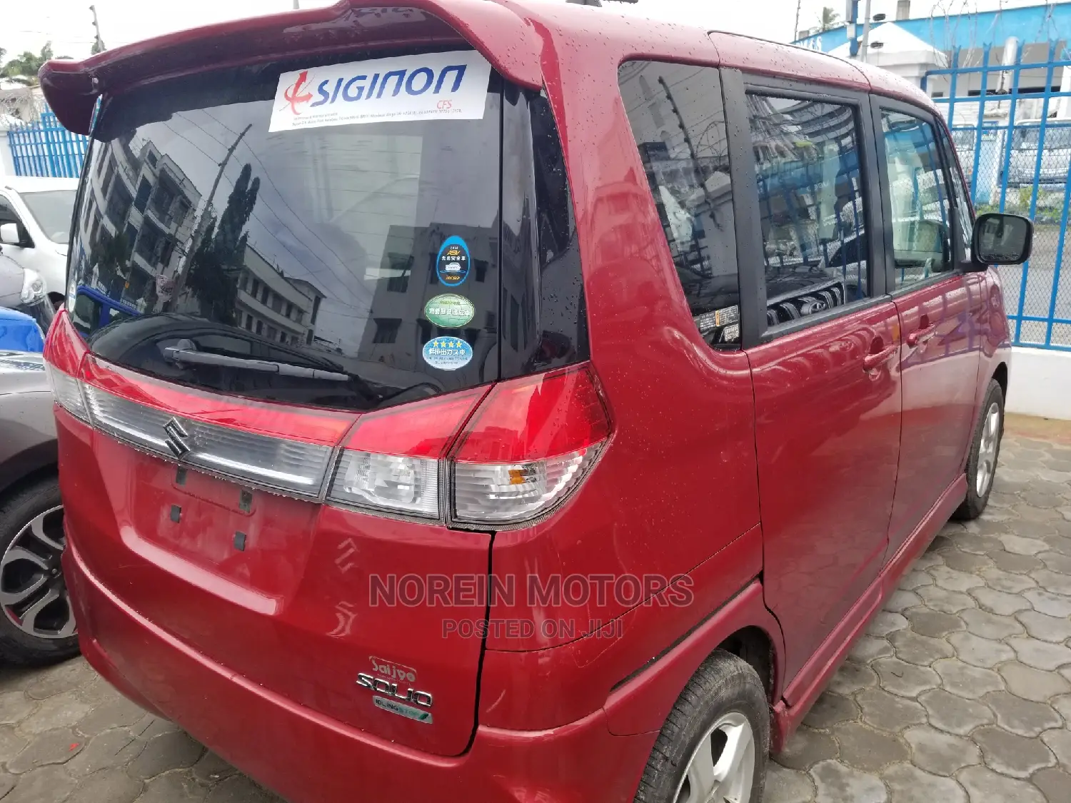 Suzuki Solio 2015 Red