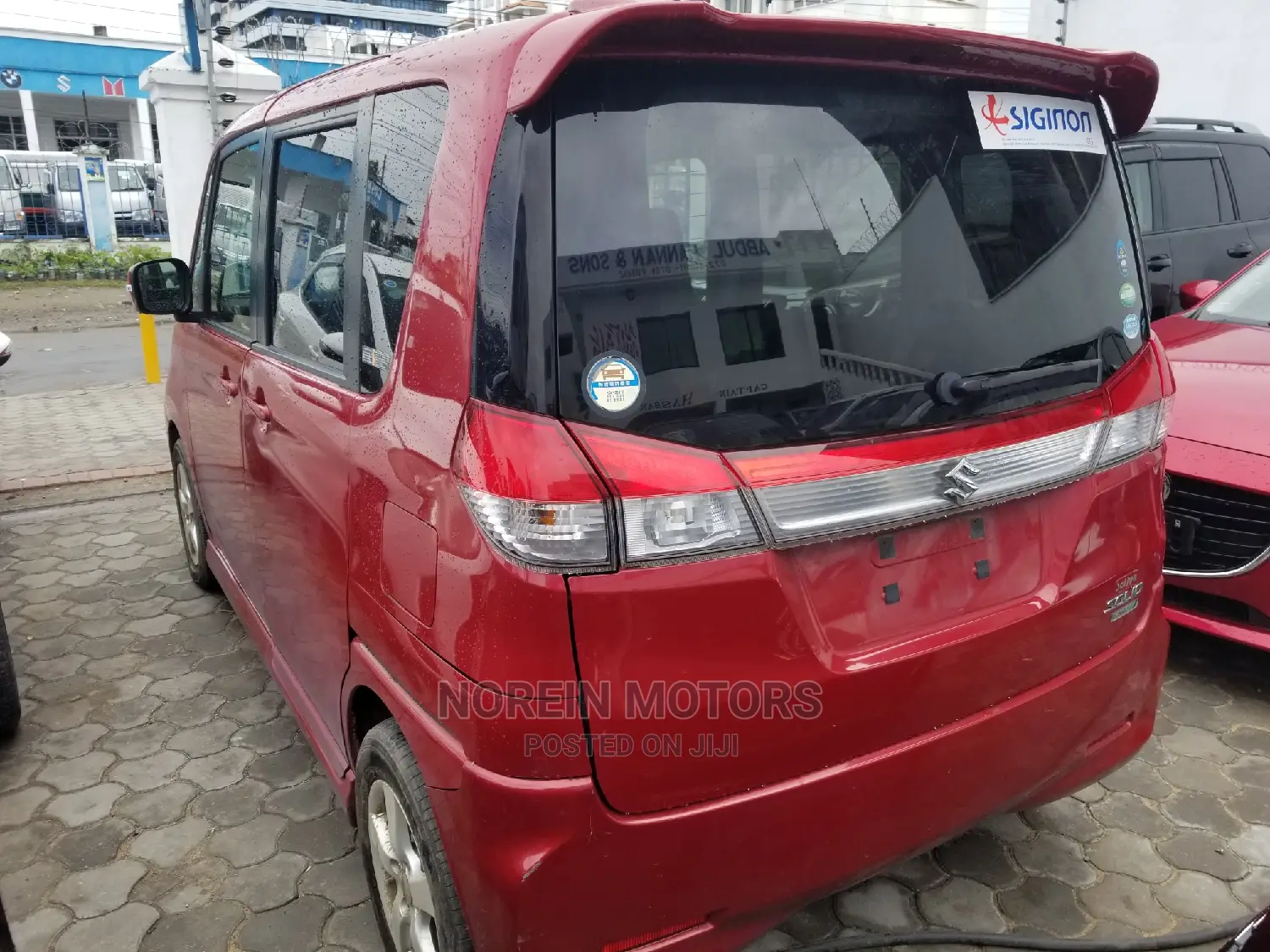 Suzuki Solio 2015 Red