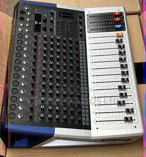 Powered Mixer Mackie 12channel