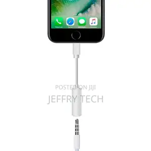 Apple Lightning Adapter to Mini Jack 3.5mm Female