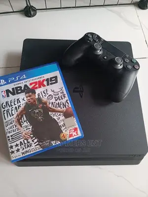 Play Station 4 , Chipped 10 Games, Slim