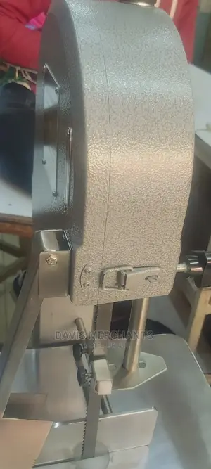 No. 1 Quality Bone Saw Machine With Band Wheel of 210mm