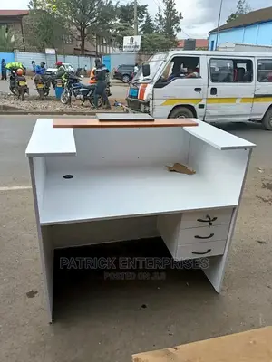 Executive Reception Desk 1.4 Mtrs Available