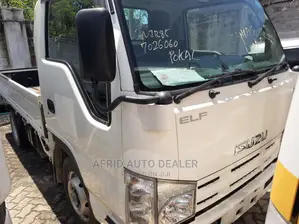 Isuzu ELF Truck